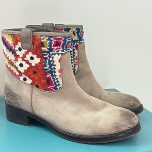 Jasper & Jeera Gray Leather Blanket Embroidered Ankle Boho Boots Size EU37 US 6